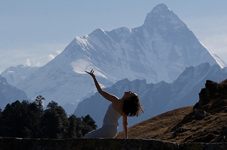 Amelia Rudolph posing in front of a mountain